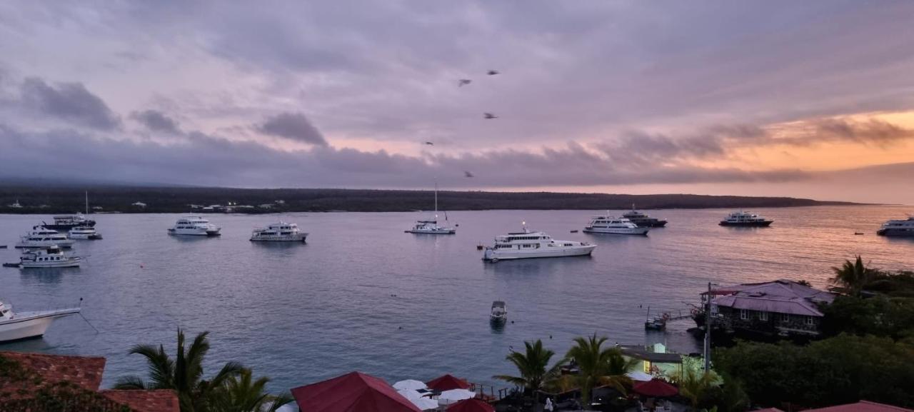 Hotel Angermeyer Waterfront Inn Puerto Ayora  Luaran gambar